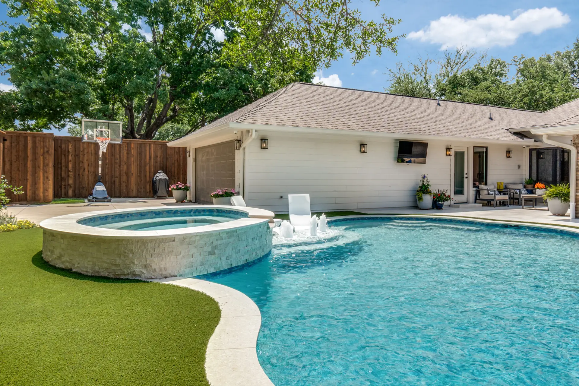 Fairglen dr dallas tx 75231 high res 2